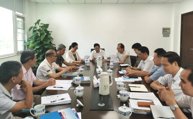 银河娱乐app召开
退休干部座谈会