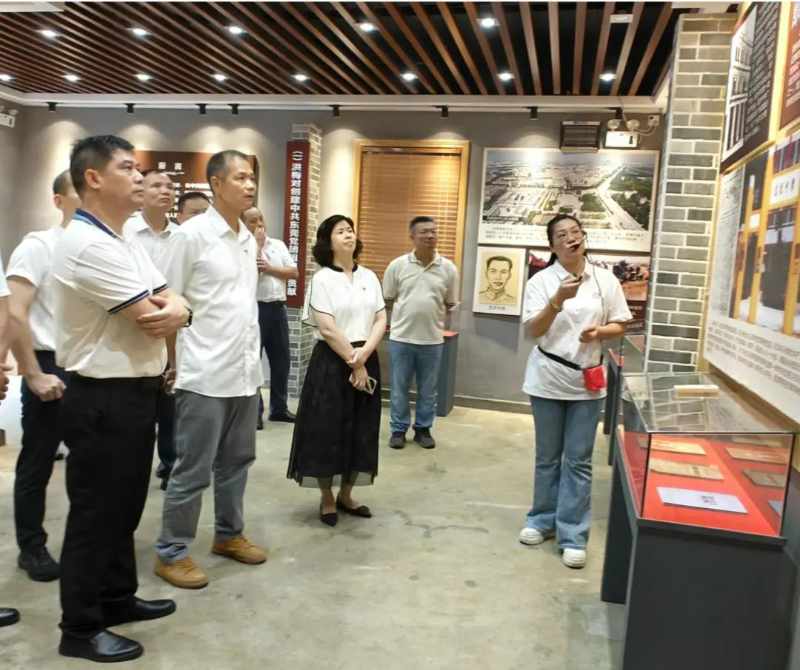 东莞：银河娱乐app
开展“八一”建军节系列活动